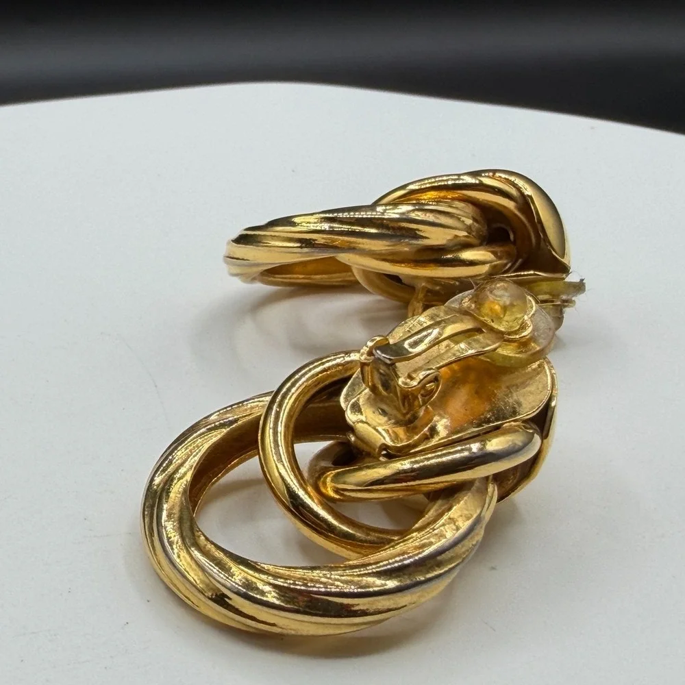 Gold Tone Chunky Interlocking Door Knocker Clip On Earrings Statement Jewelry